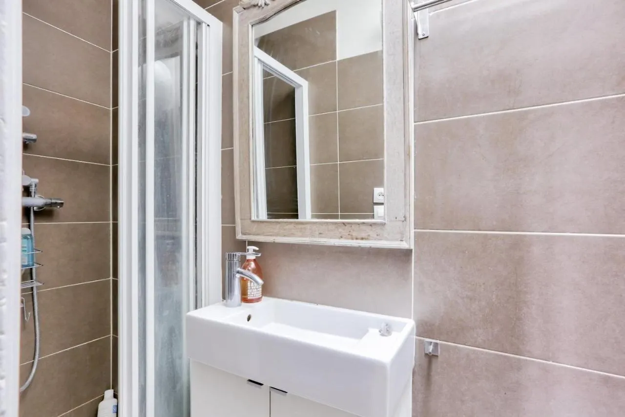 Bright Apartment Ideal For 2 In The 15Th Arrondissement パリ